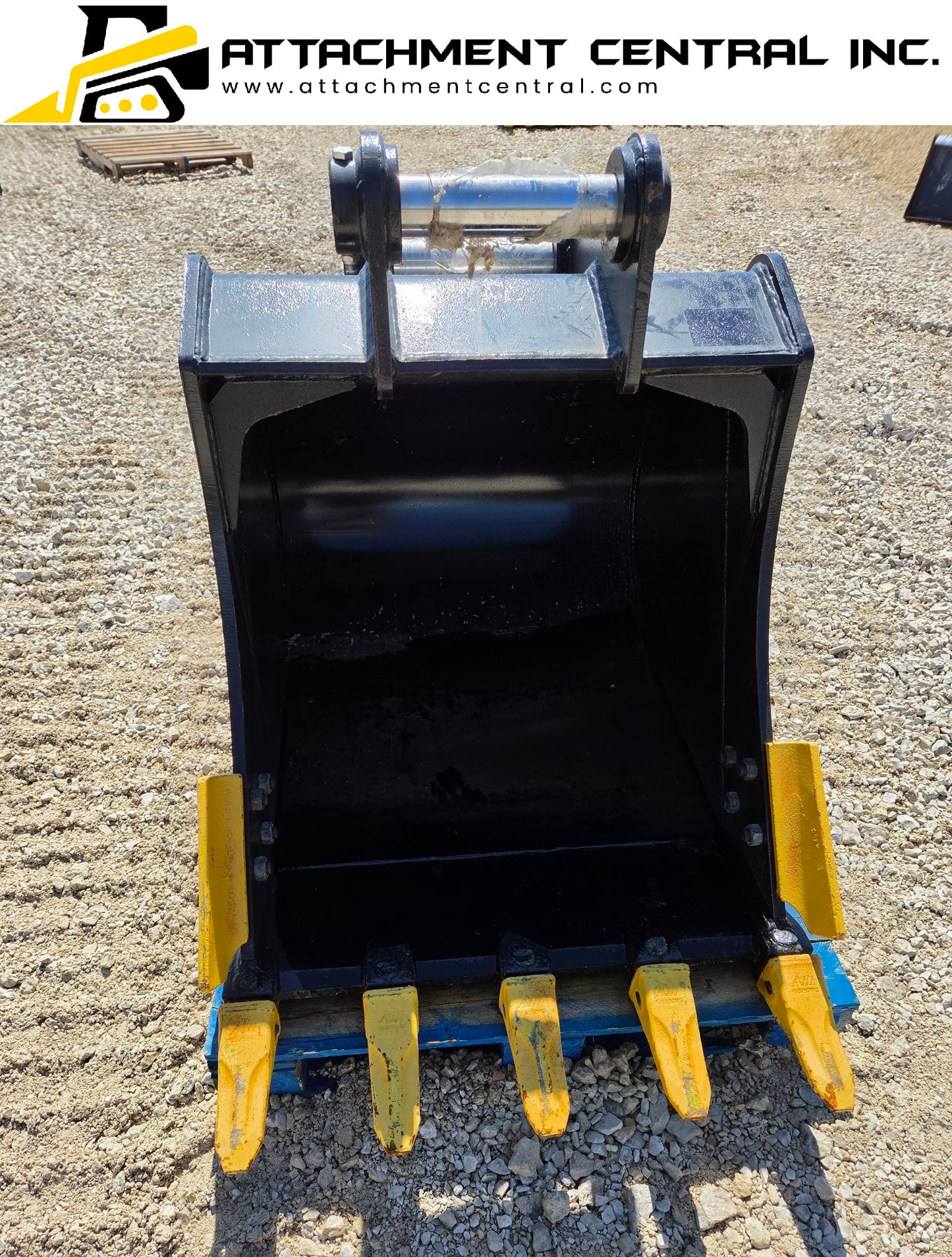36" Excavator Bucket Attachment - 65mm Pins