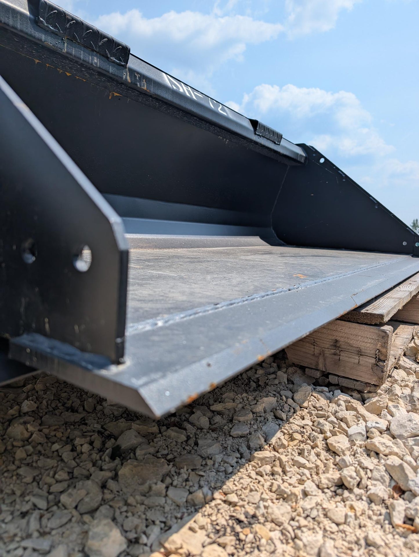 66" Skid Steer Bucket Attachment with Cutting Edge Blade