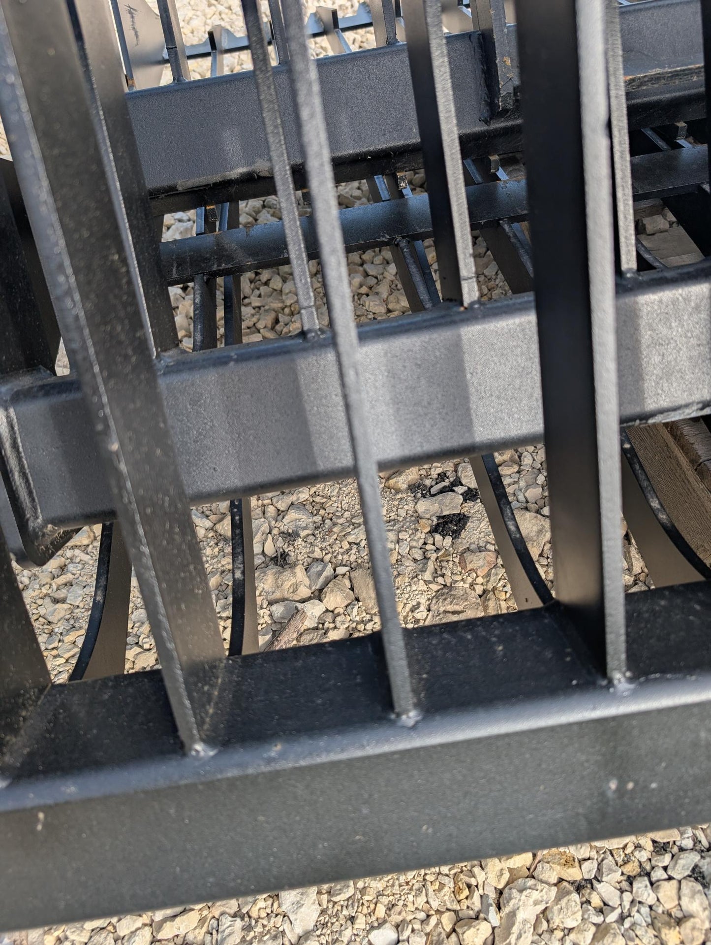 Suihe 66" Skeleton Rock Bucket Skid Steer Attachment